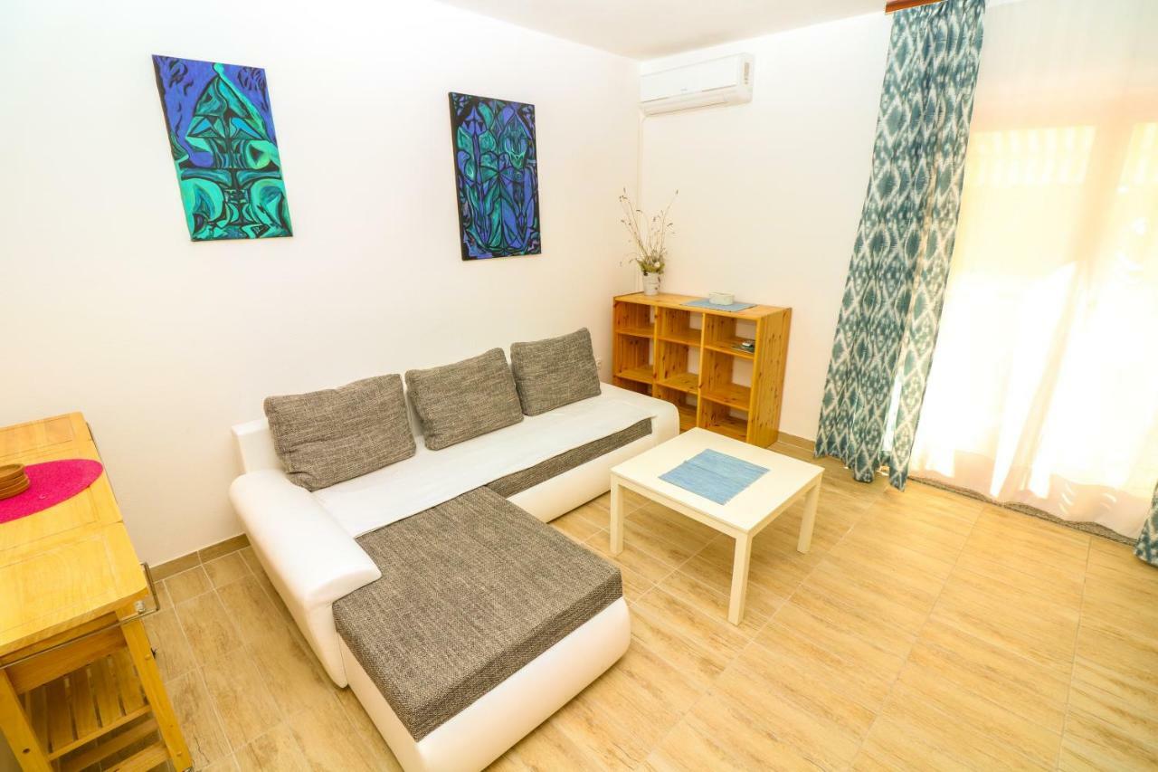 Apartments Reljic With Terrace Baška Exterior foto