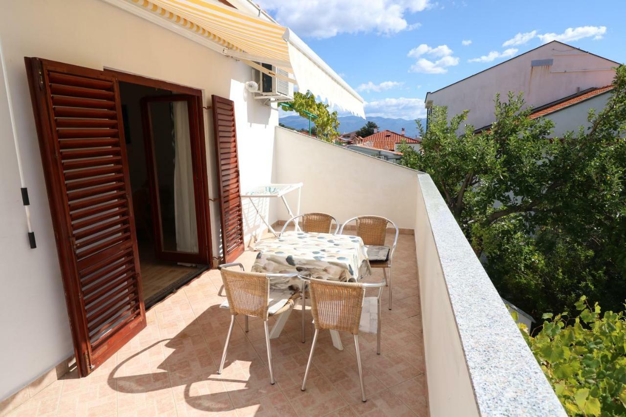 Apartments Reljic With Terrace Baška Exterior foto