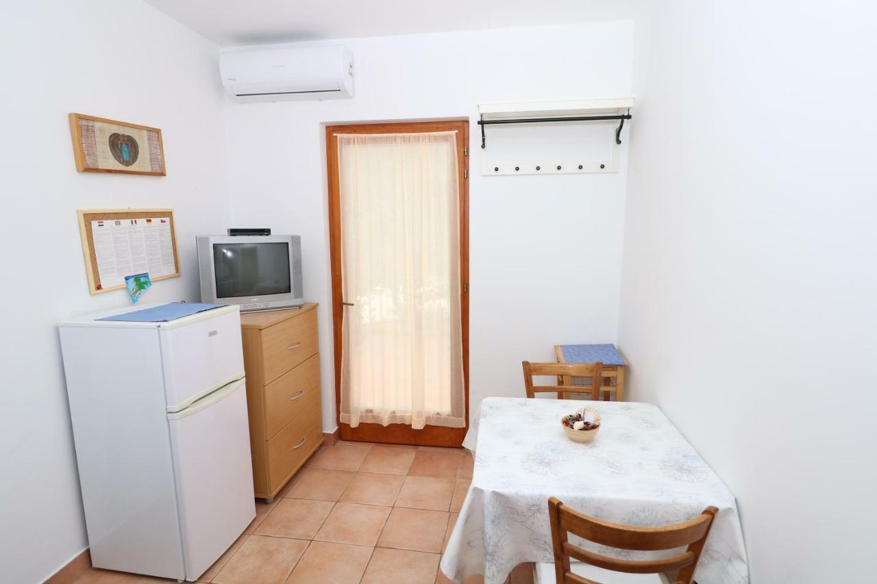 Apartments Reljic With Terrace Baška Exterior foto